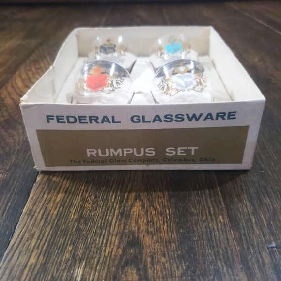 Coat of Arms Shot Glasses Camelot Rumpus Set - Picture 5 of 11